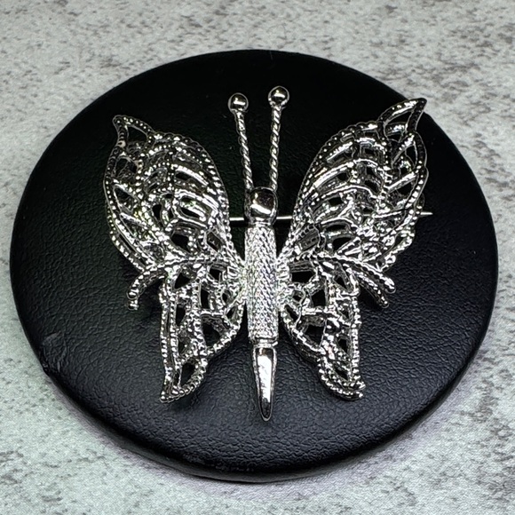 Monet Jewelry - Monet Vintage 2 Dimensional Silvertone Butterfly Brooch 1.5”